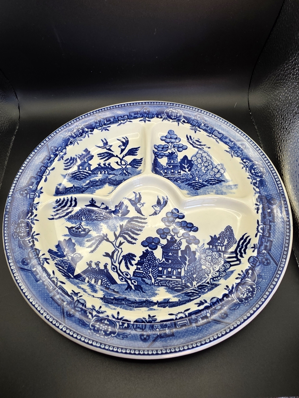 🐦Vintage Blue Willow Divided Plates Set of 3 Japan Curved Grill Diner Style